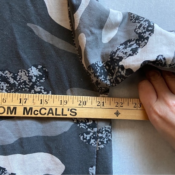 Gigi Moda Camo hooded open front cotton cardigan Sz One Size 22” PTP - Picture 10 of 11